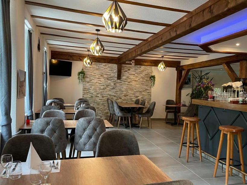 Hotel Restaurant Du Moulin Fleurier Kültér fotó